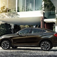 BMW X6: слева сбоку